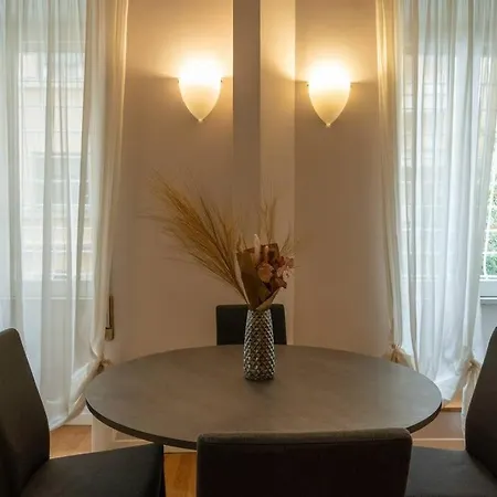 Apartment Vaticano Vicino Metro A-comfort Ed Eleganza